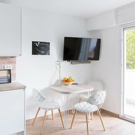 New Modern Near A Beach In Center * Split